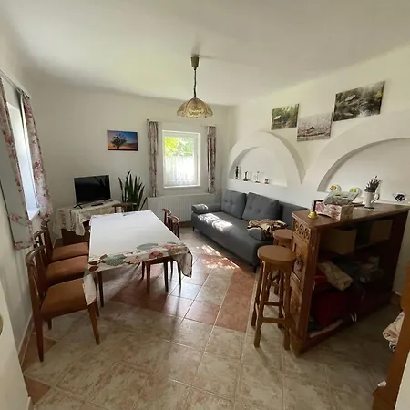 Apartment Hidlab